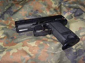USP_Compact_on_flecktarn